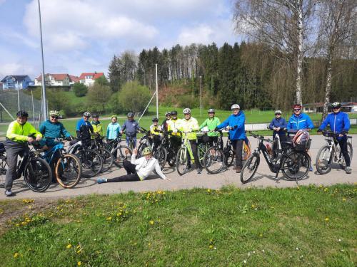 2023-04-30 Anradeln - Gruppenbild 2